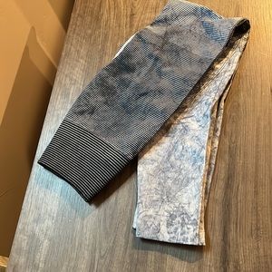 Lulu tie dye pattern leggings